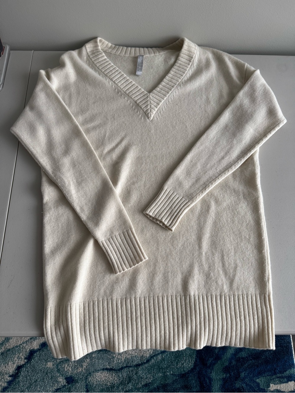 Athleta Wool/Cashmere Oversized Cream Sweater Small
